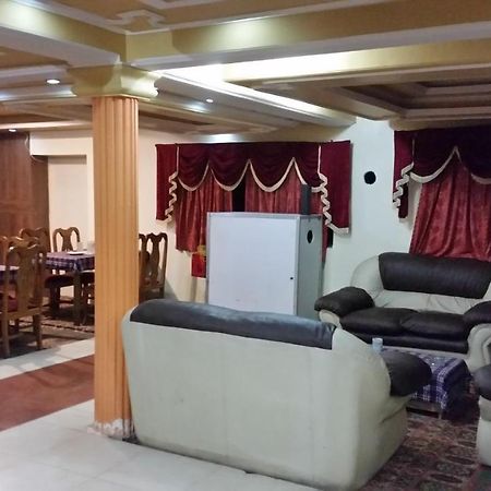 Hotel Gulmarg Inn Bagian luar foto