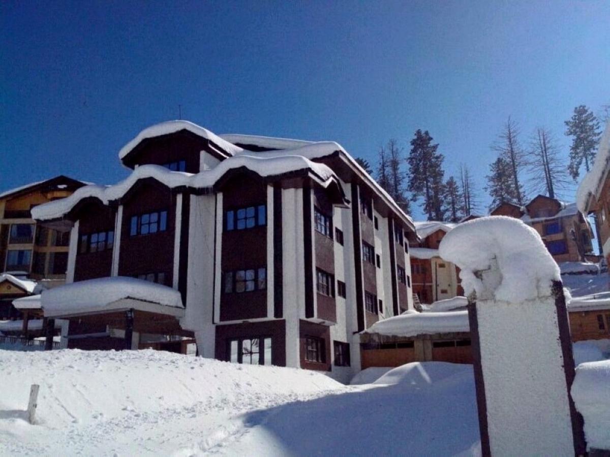 Hotel Gulmarg Inn Bagian luar foto