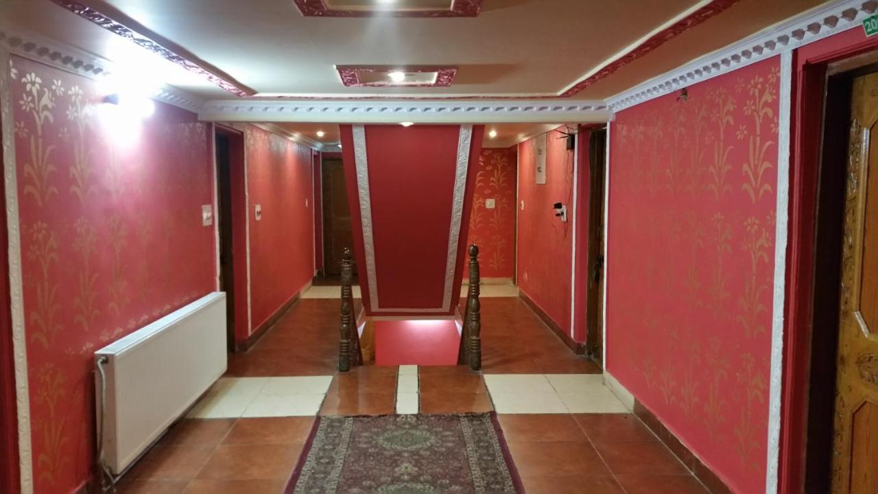 Hotel Gulmarg Inn Bagian luar foto